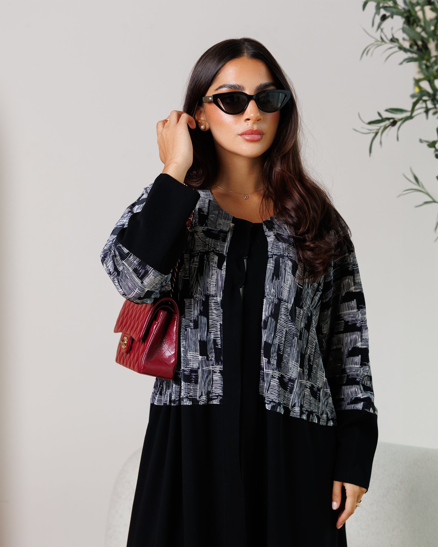 noir mosaic open abaya