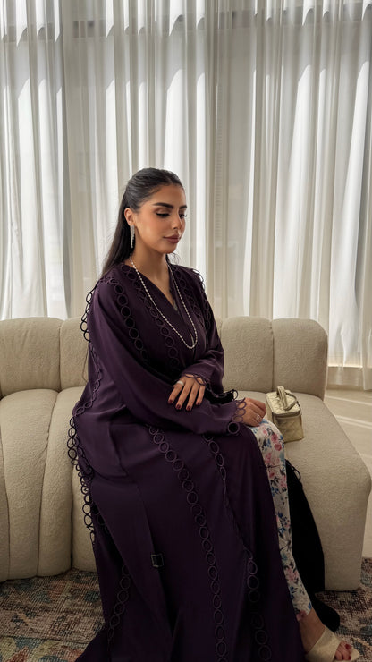 Amethyst Circle-Lace Detailed Abaya