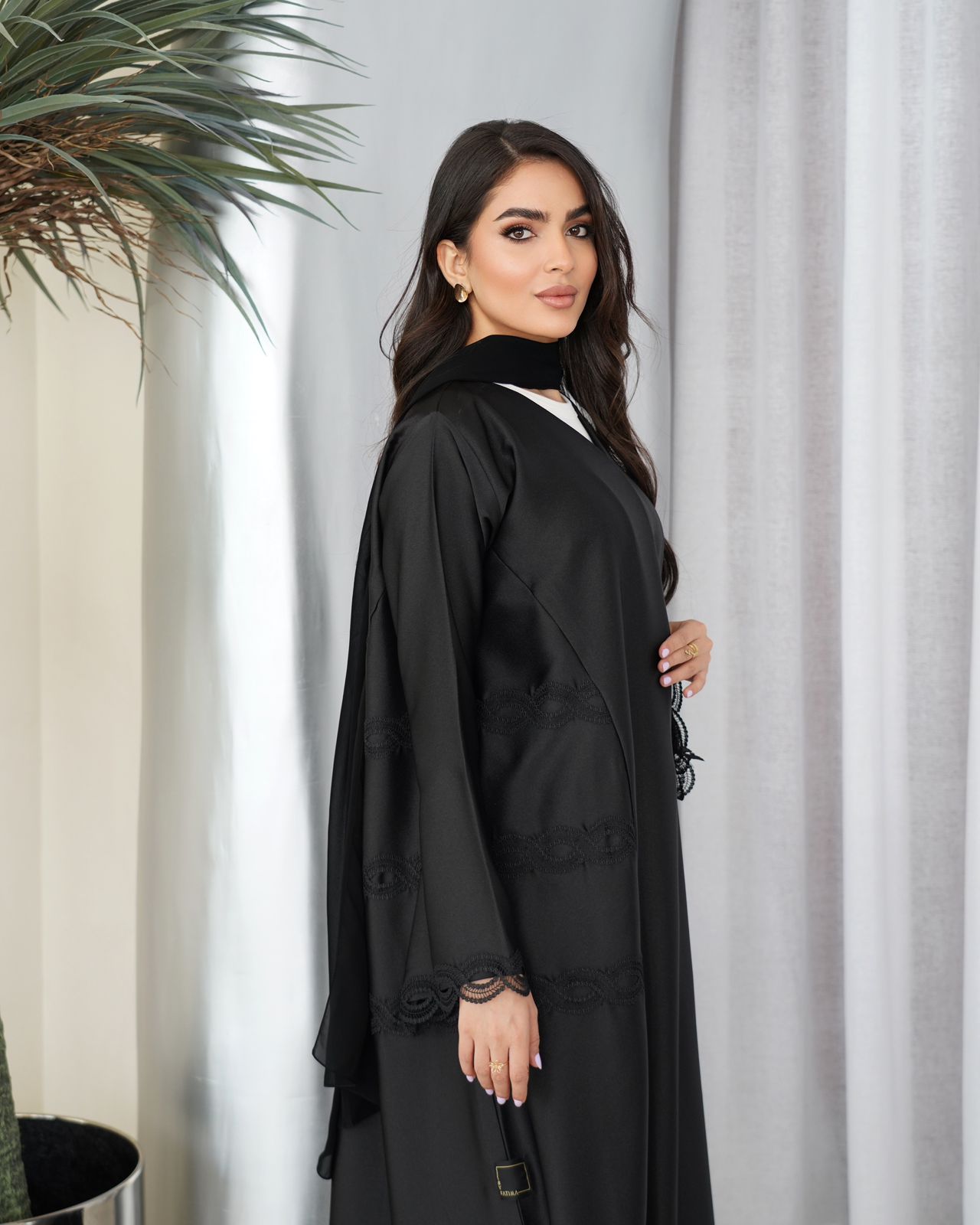 ebony scroll abaya